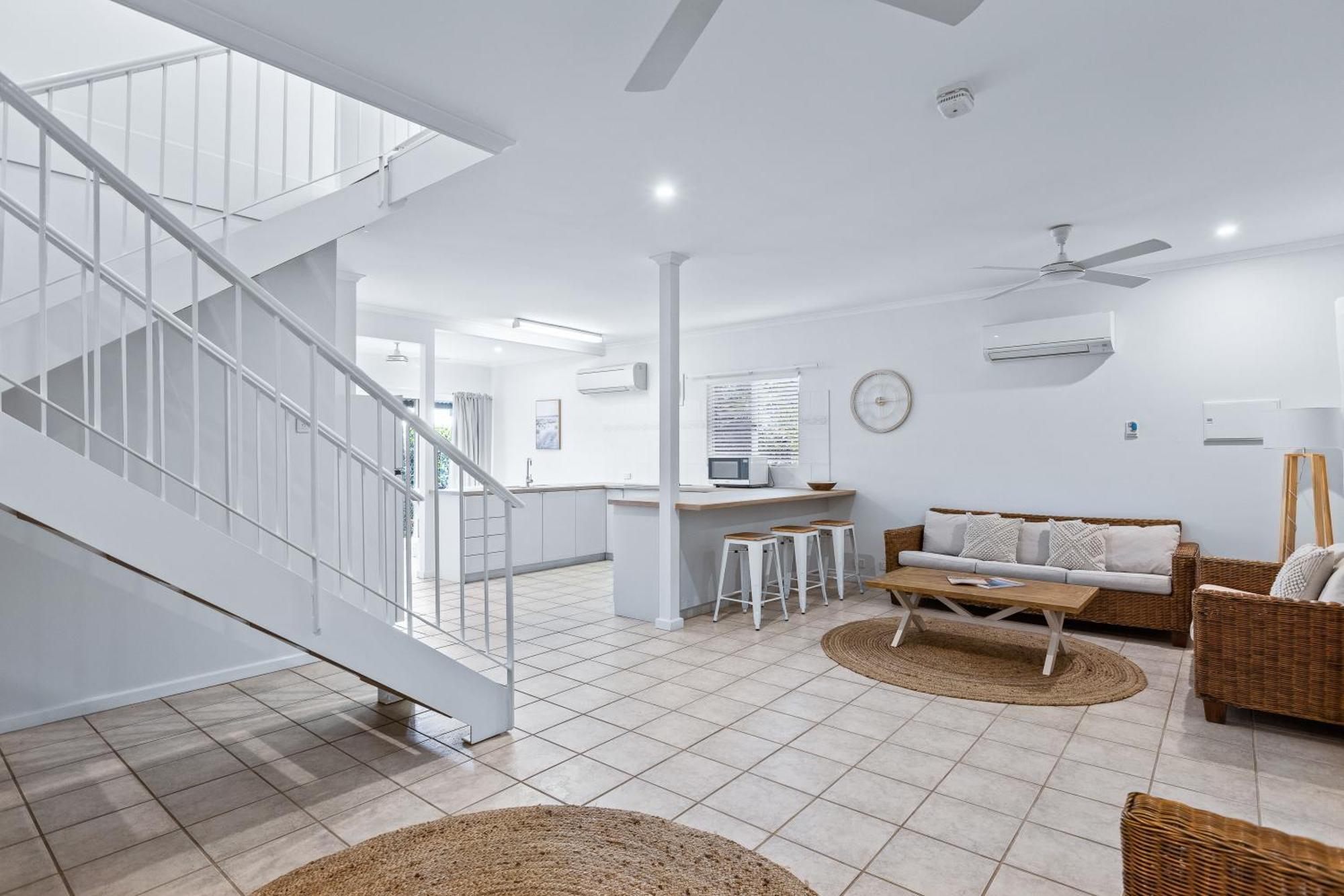 Cable Beachside Villas Broome Exteriör bild
