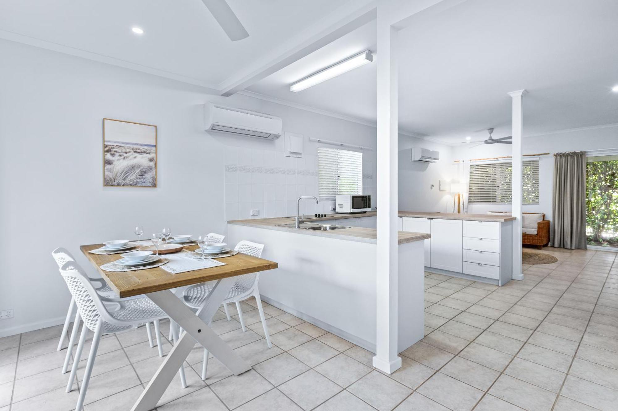 Cable Beachside Villas Broome Exteriör bild
